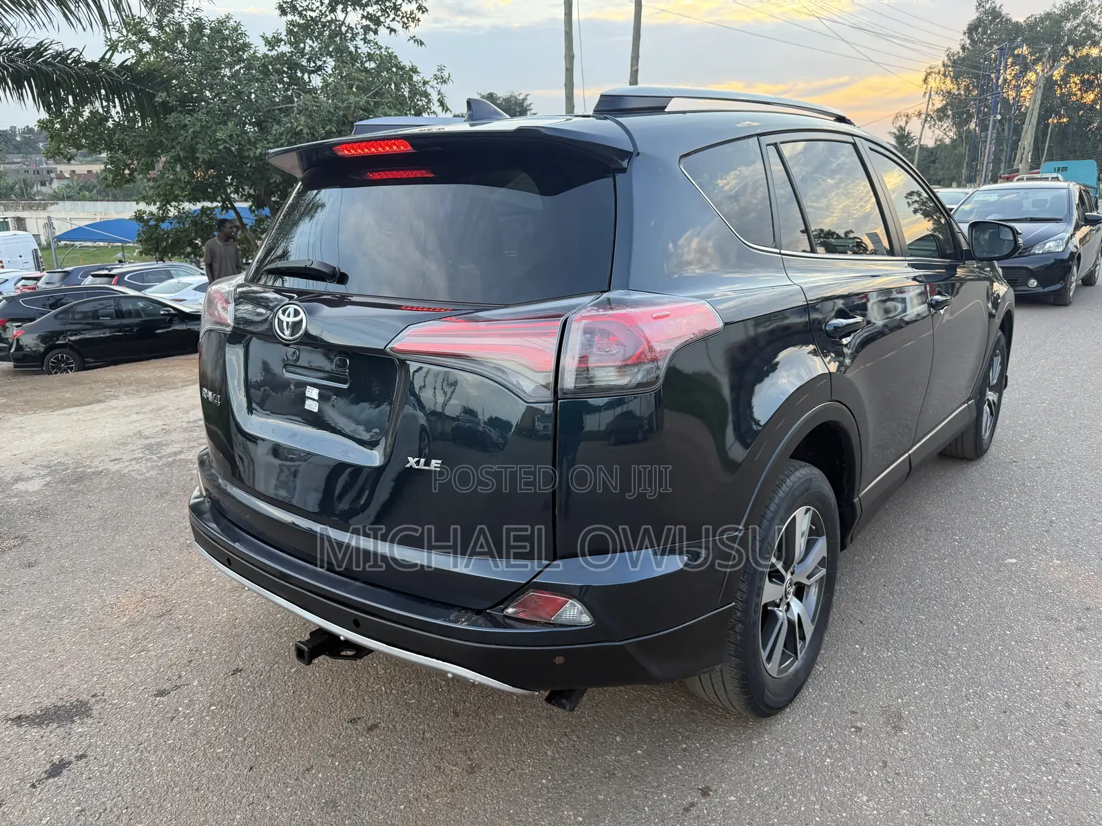 Toyota RAV4 2017 Blue