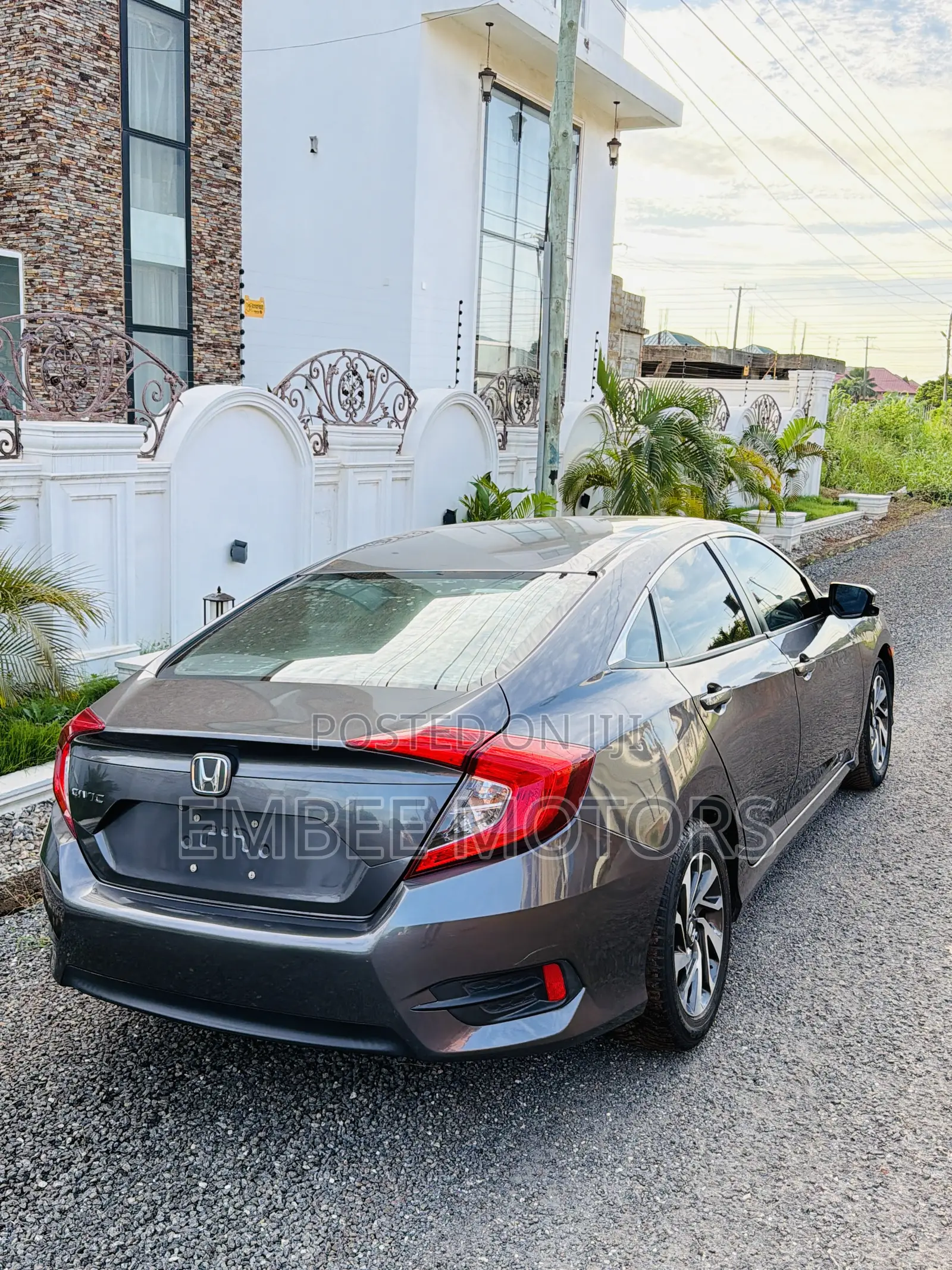 Honda Civic EX 4dr Sedan (1.5L 4cyl) 2016 Gray