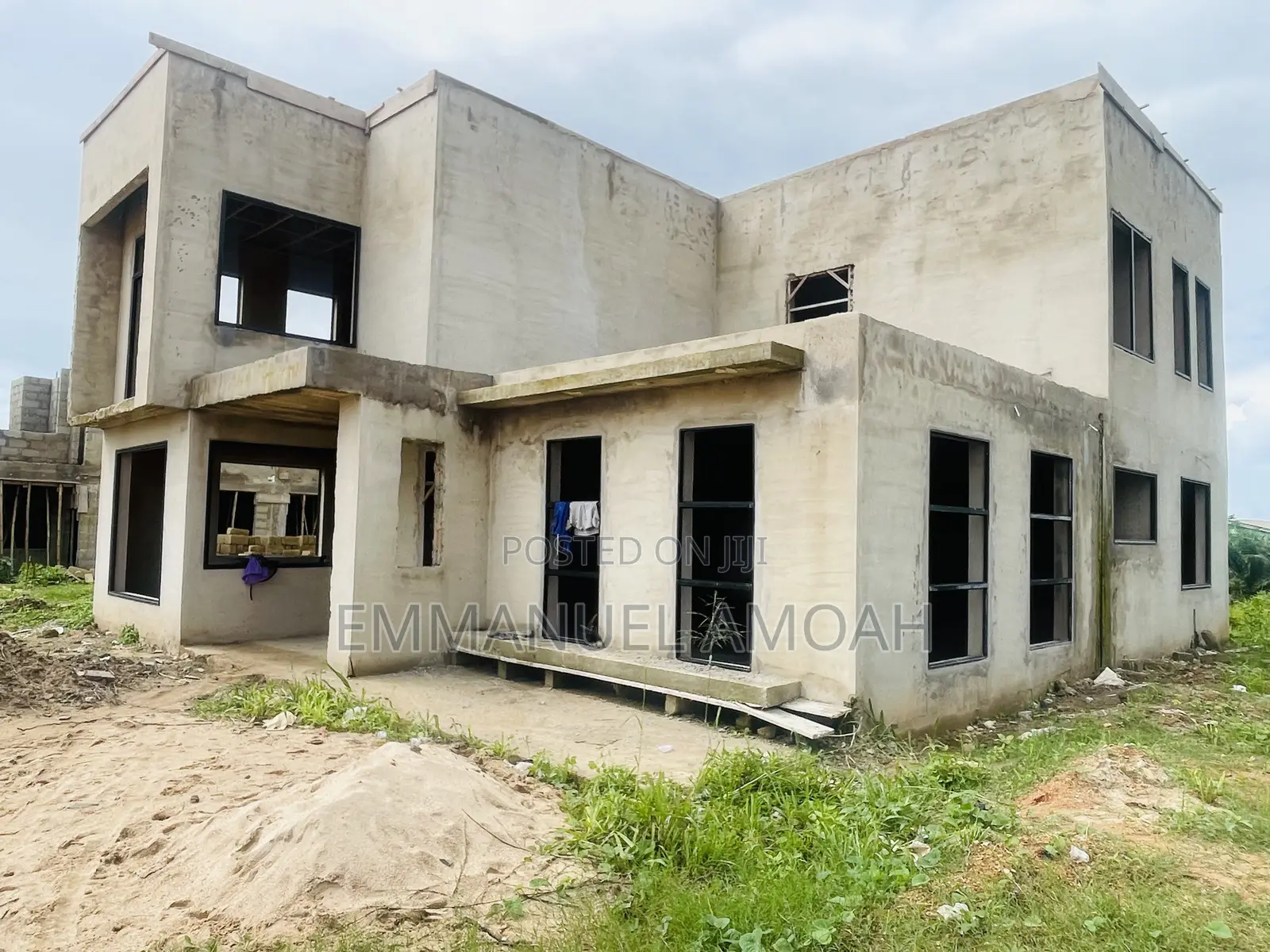 5bdrm House in Amoah, Takoradi for sale
