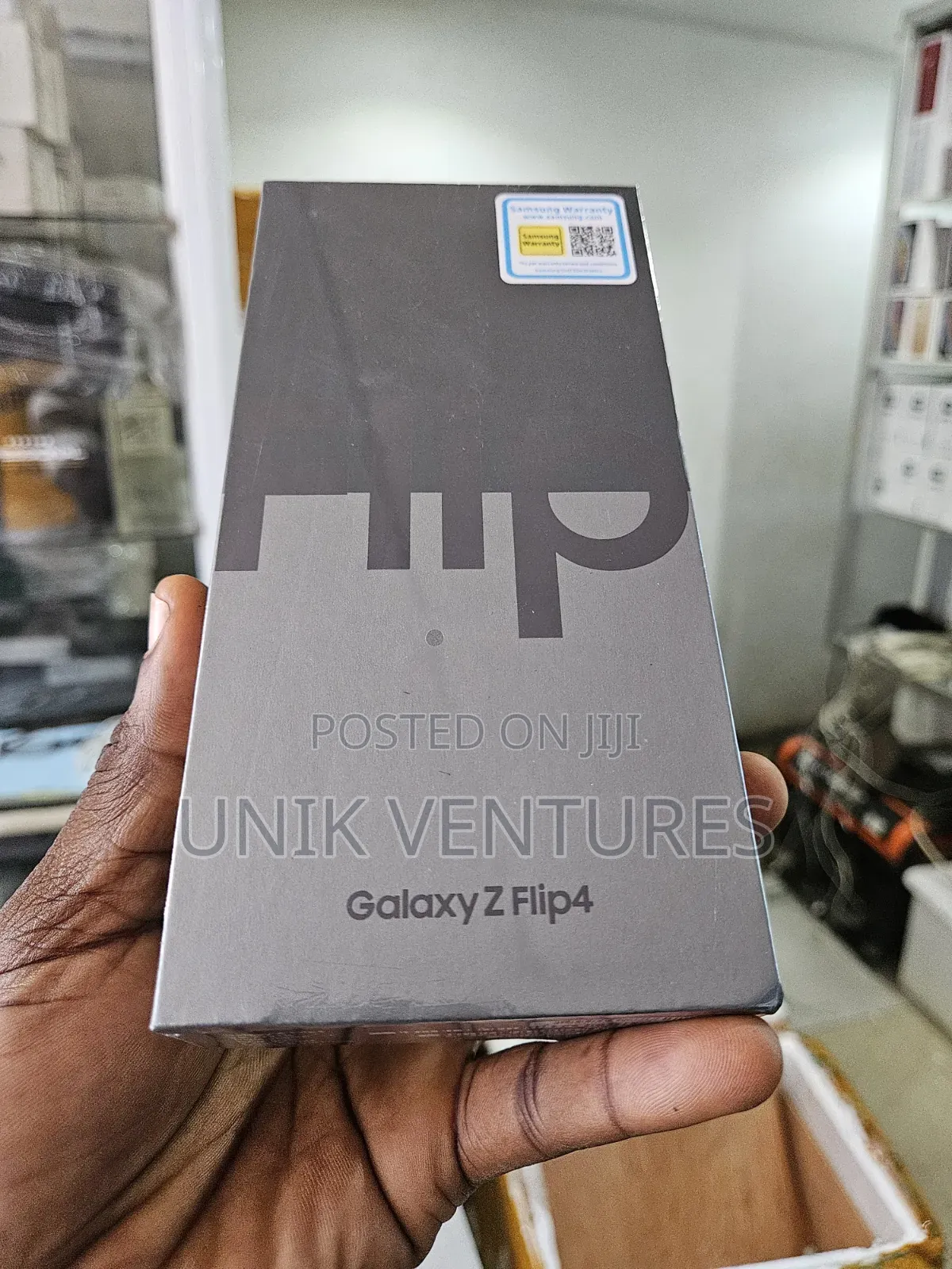 New Samsung Galaxy Z Flip4 256 GB Black