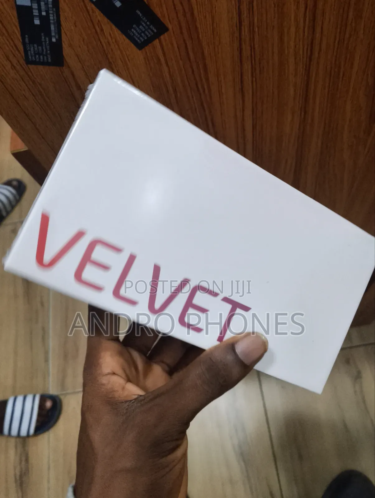 New LG Velvet 128 GB Gray