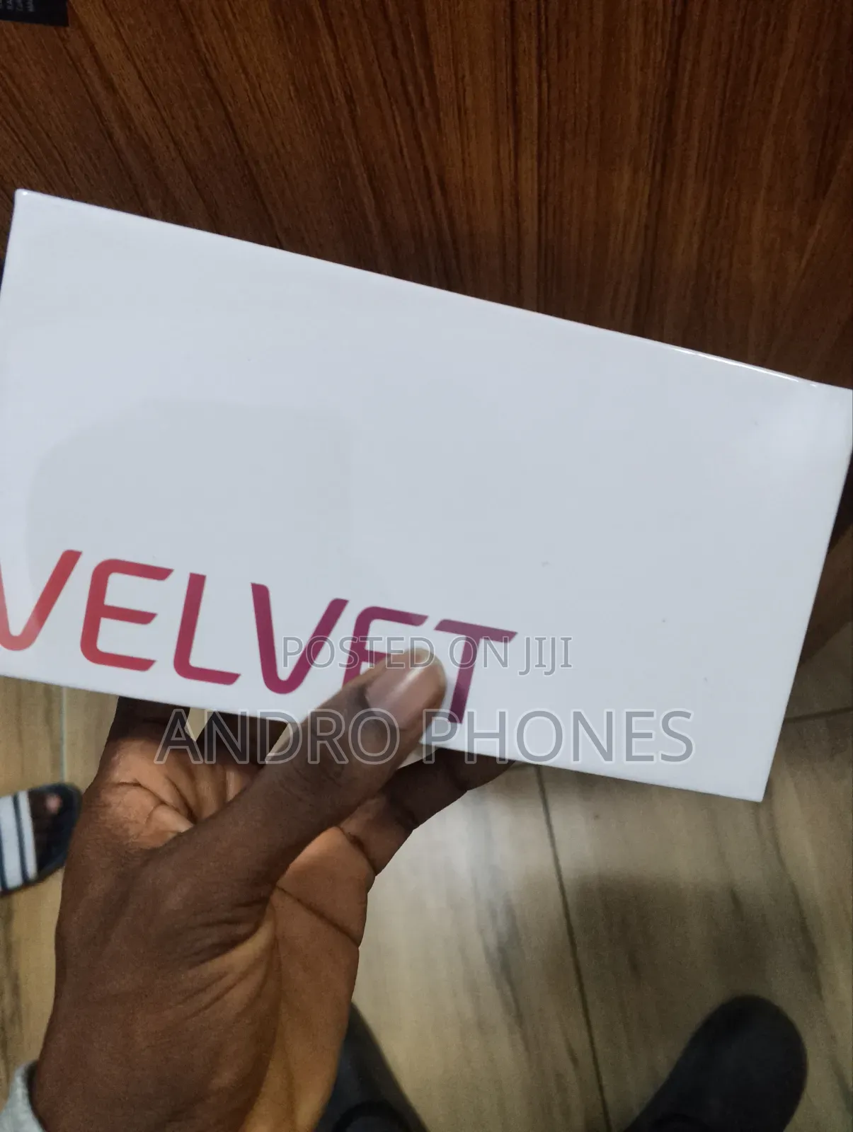 New LG Velvet 128 GB Gray