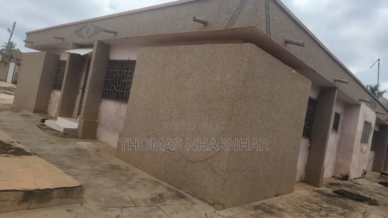 Furnished 5bdrm House in Ben Estate, Kumasi Metropolitan for sale