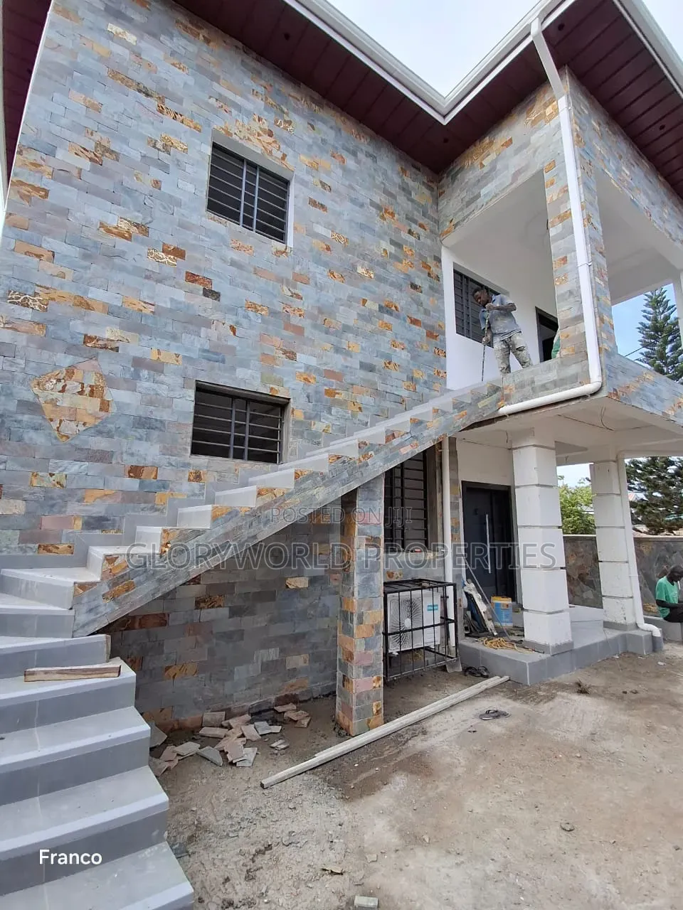 3bdrm Apartment in Baatsona Total for rent