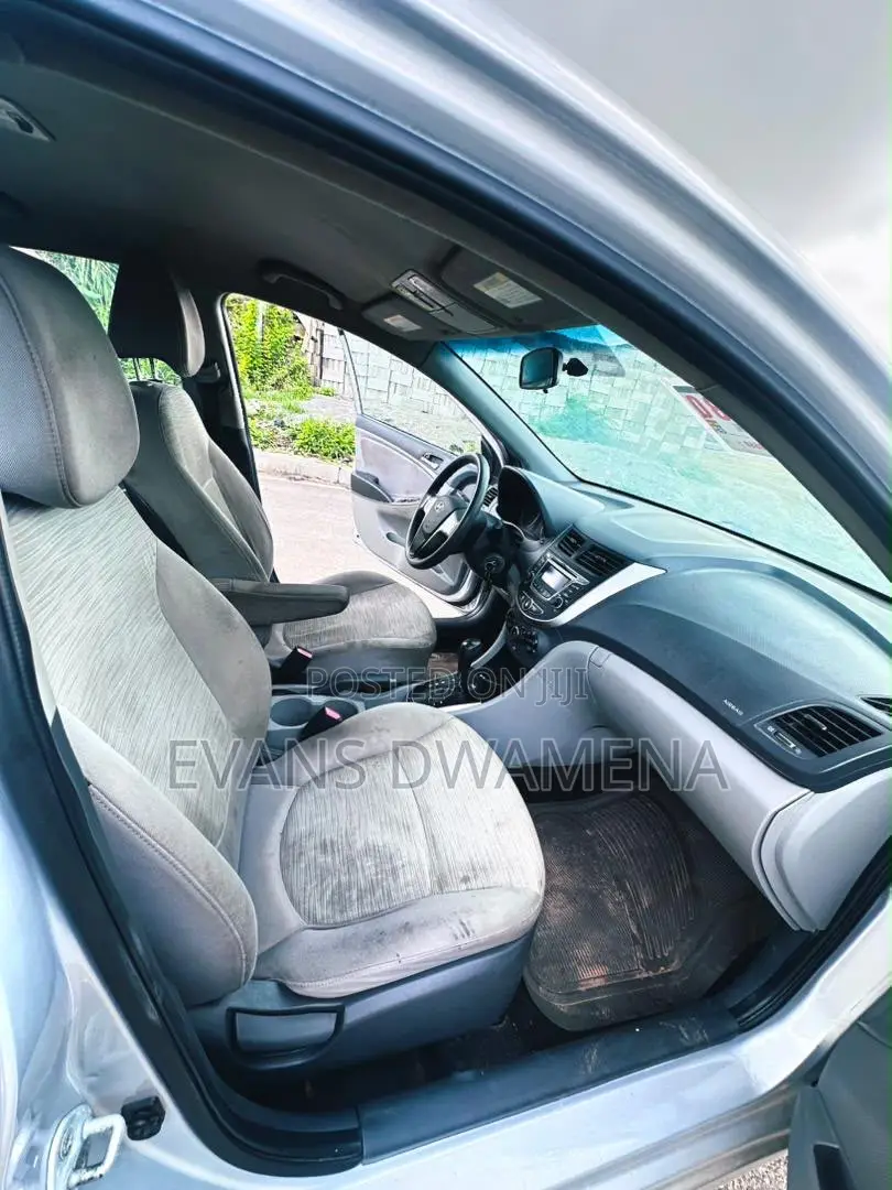 Hyundai Accent SE Sedan 2016 Silver
