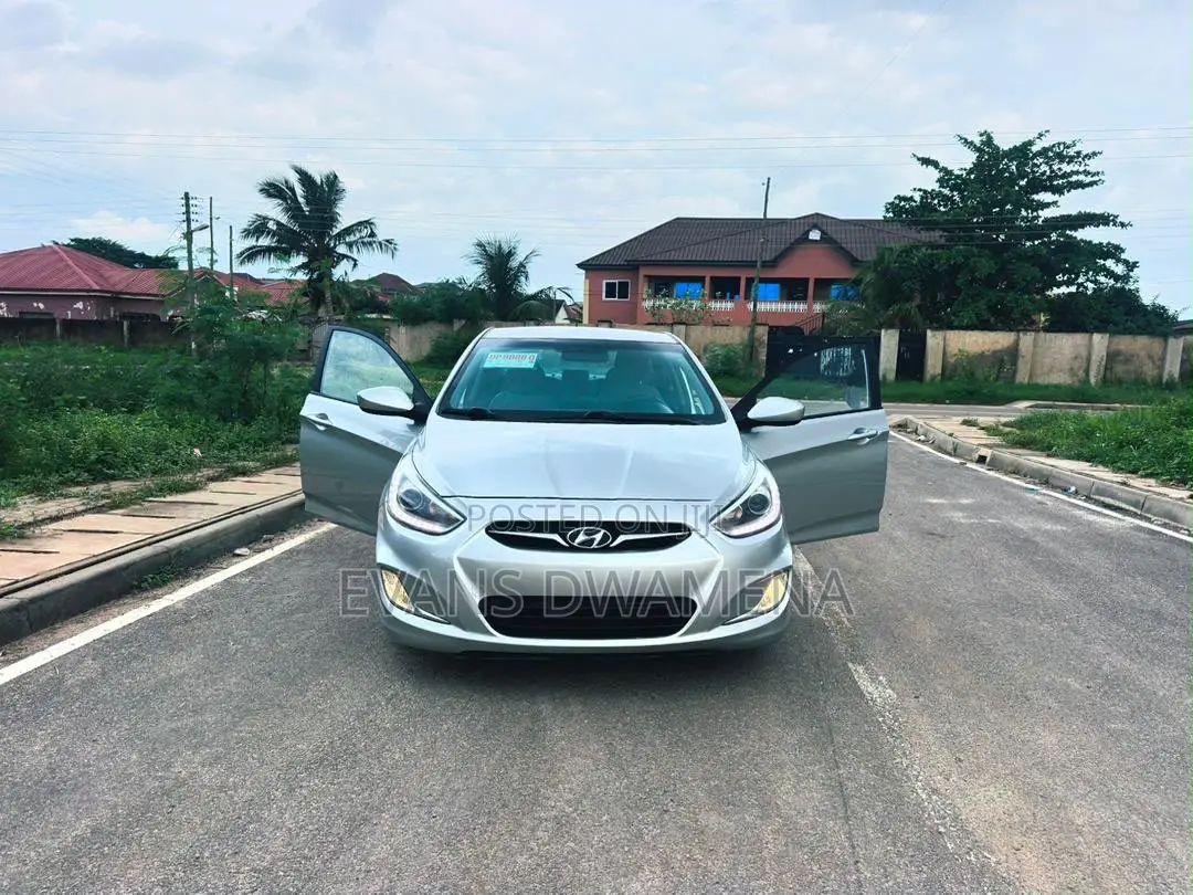 Hyundai Accent SE Sedan 2016 Silver