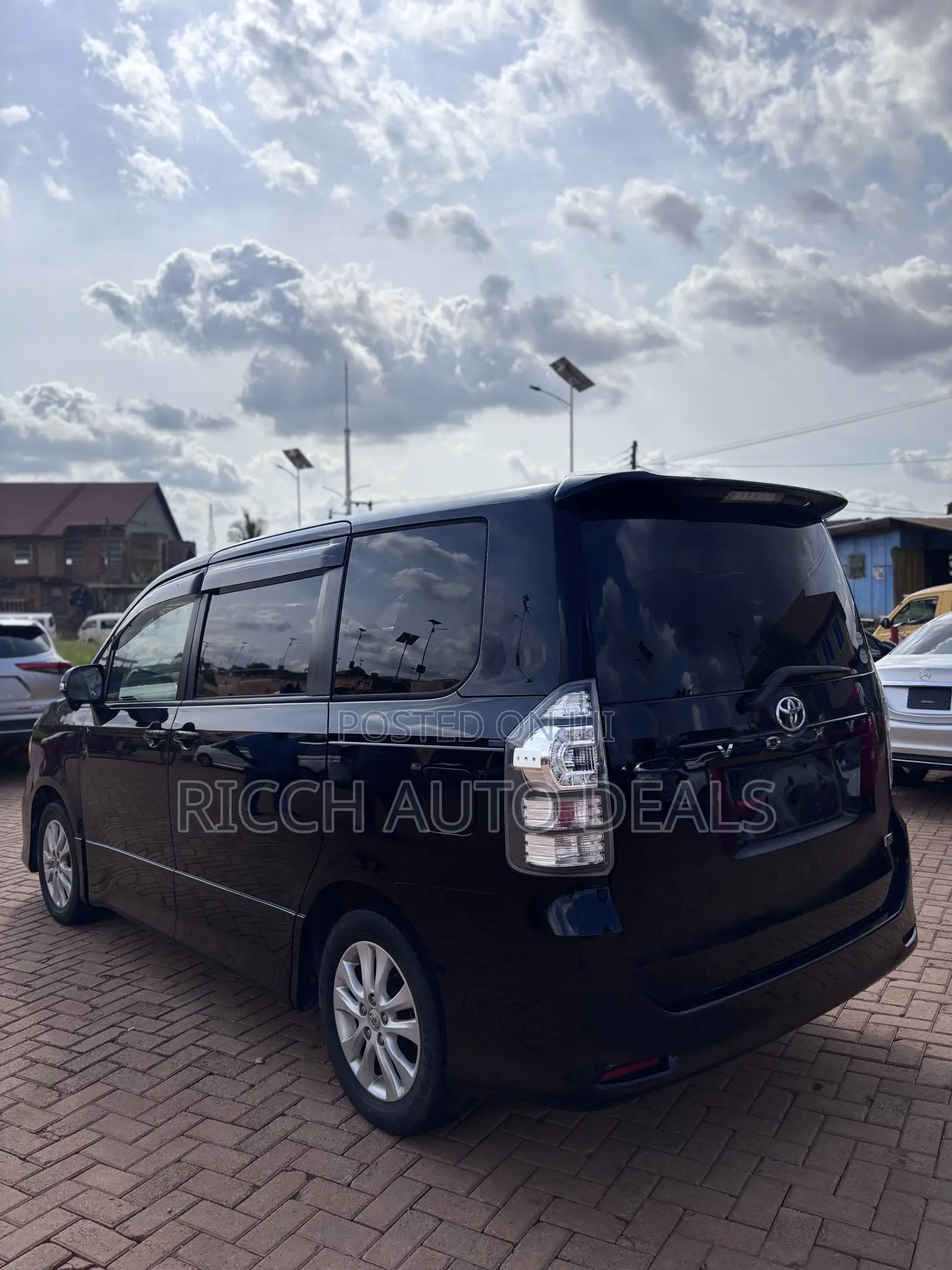 Toyota Voxy 2012 Black