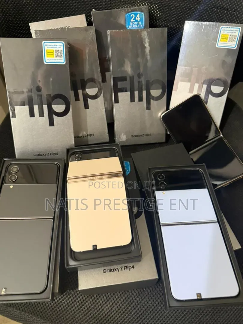 New Samsung Galaxy Z Flip4 256 GB Black