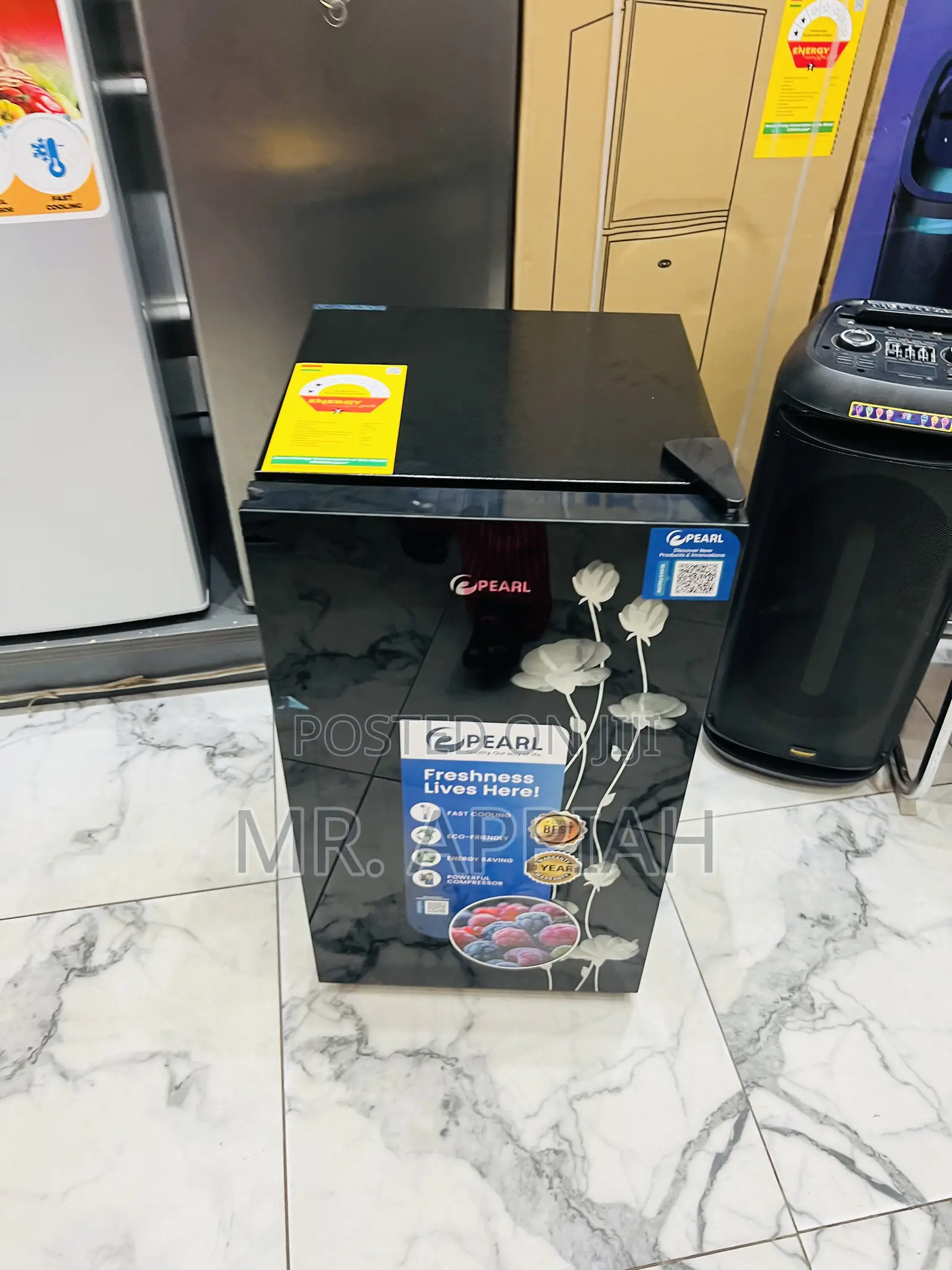 Unique Design Pearl Single Door Table Refrigerator(Black) Mirror 