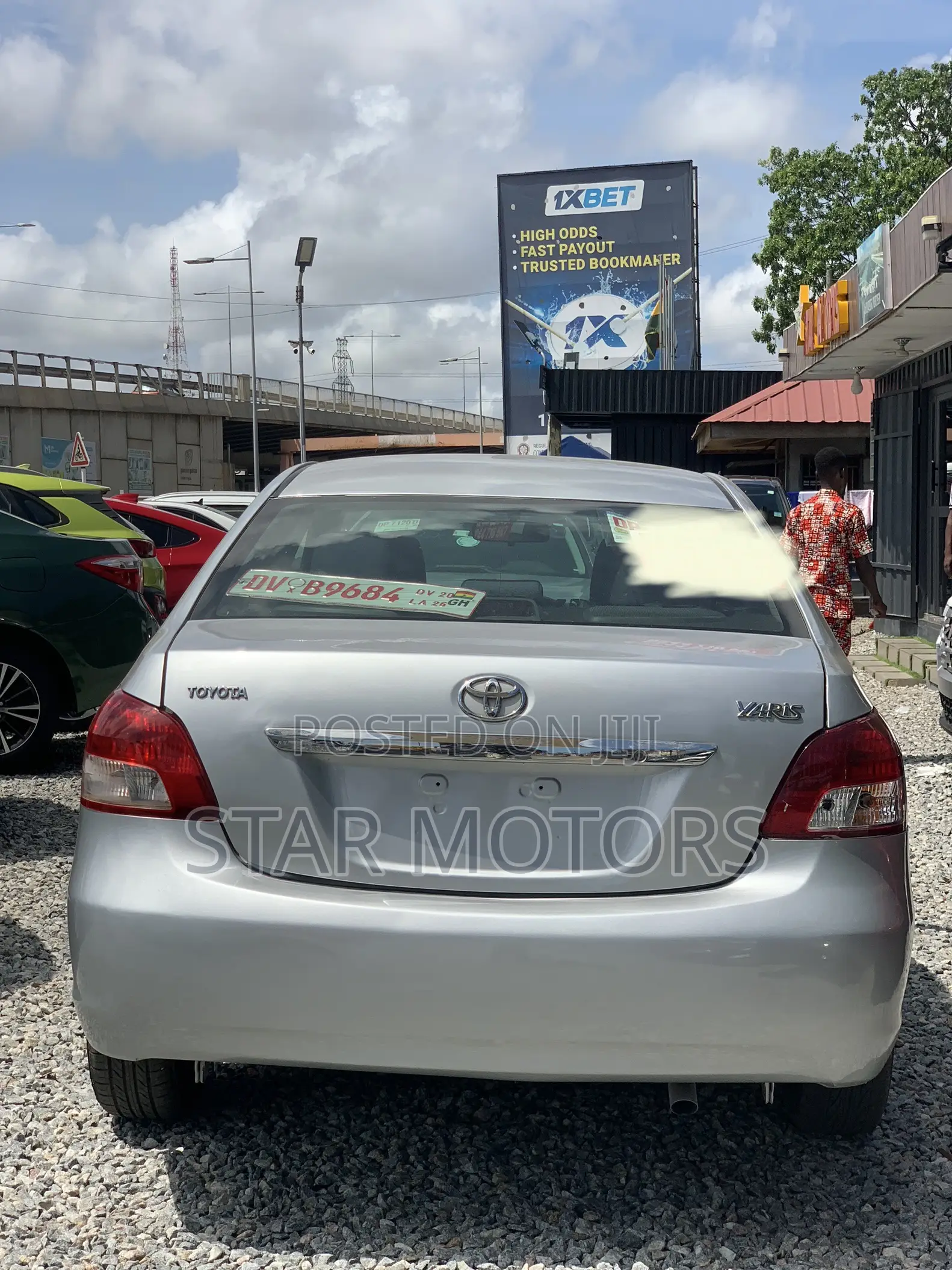 Toyota Yaris 2012 Silver