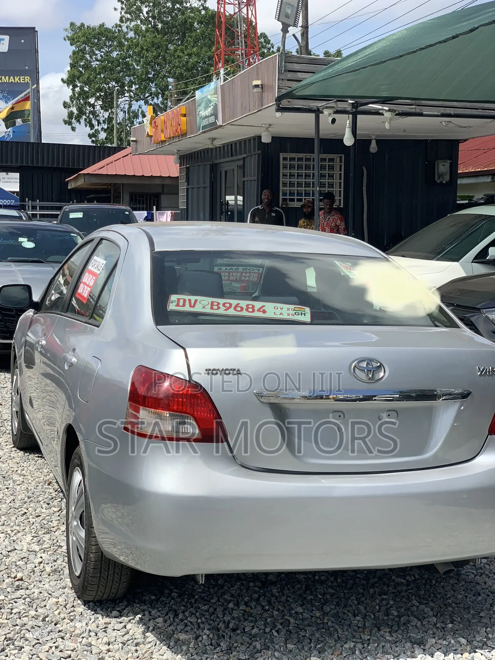 Toyota Yaris 2012 Silver