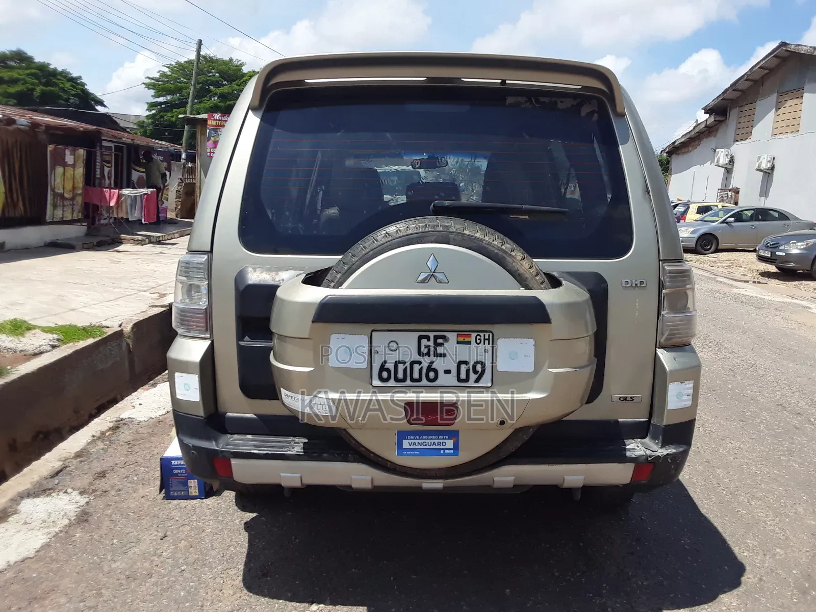 Mitsubishi Pajero 2007 Gold