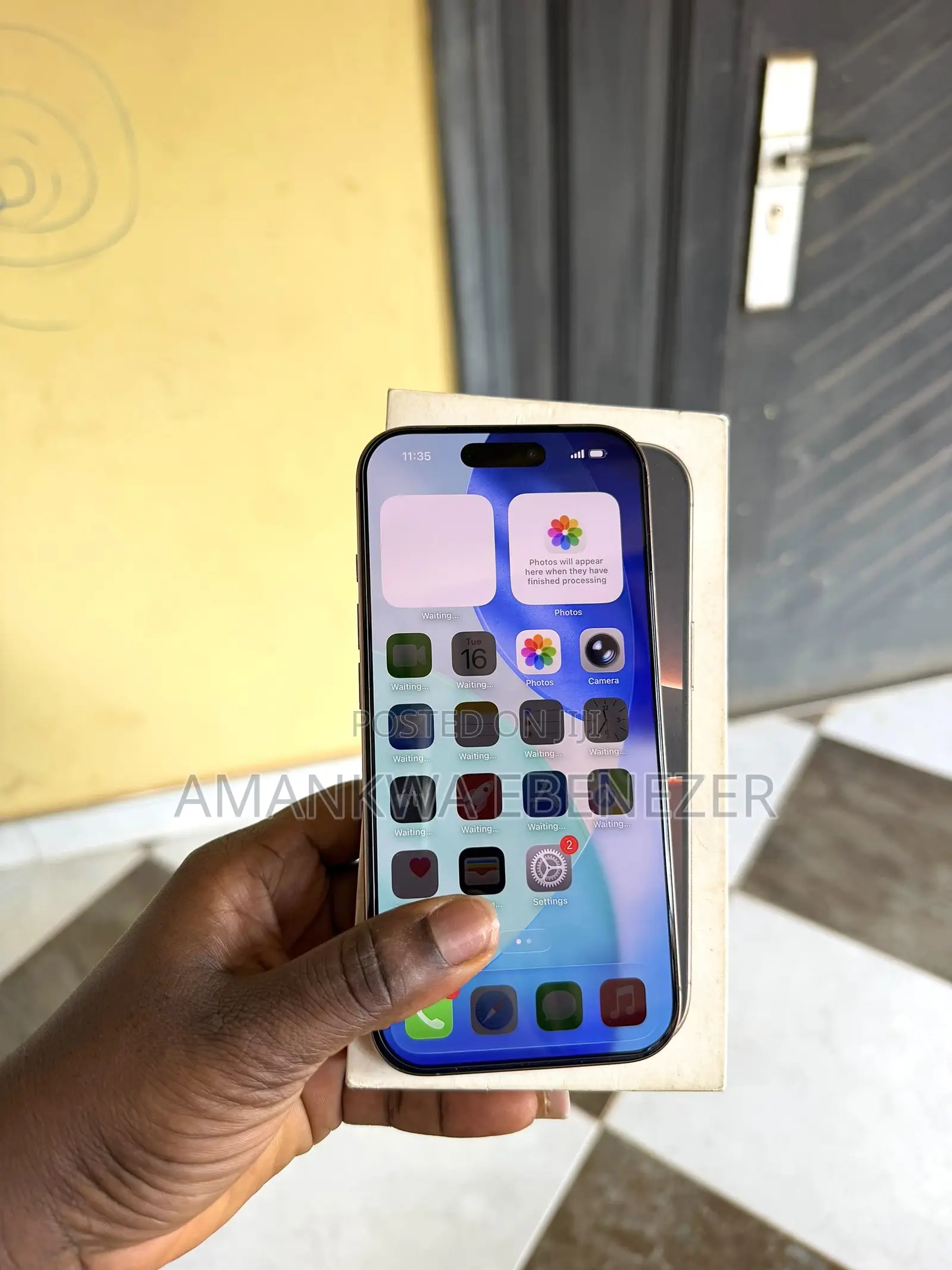 New Apple iPhone 16 Pro 128 GB Gold