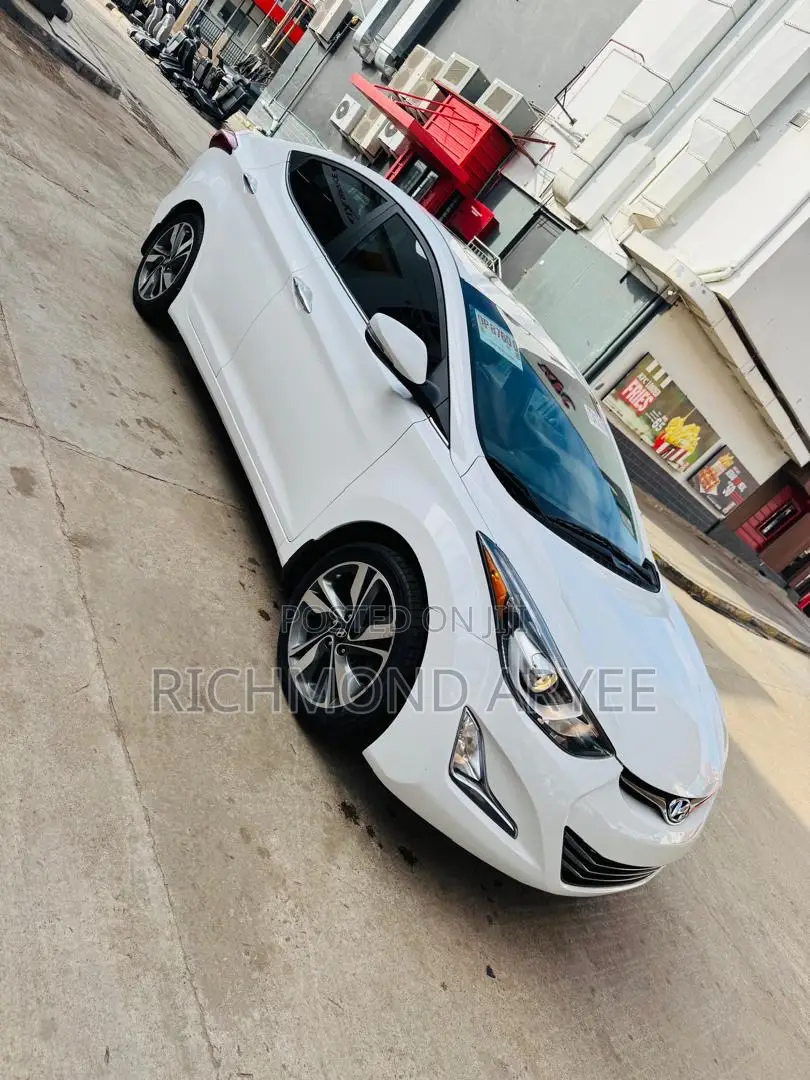 Hyundai Elantra Limited Sedan FWD (1.8L 4cyl 6A) 2016 White