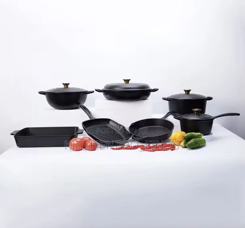Cast Iron Cookware Set (With Cutlery)