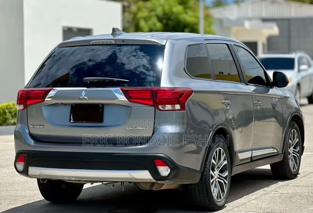 Mitsubishi Outlander SE AWC 2018 Silver