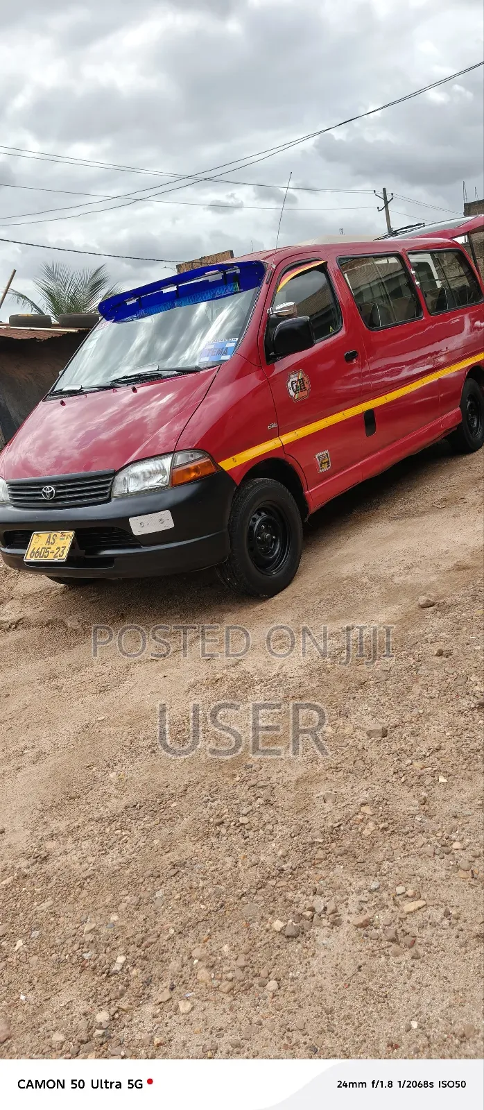 Toyota HiAce 2012 Red