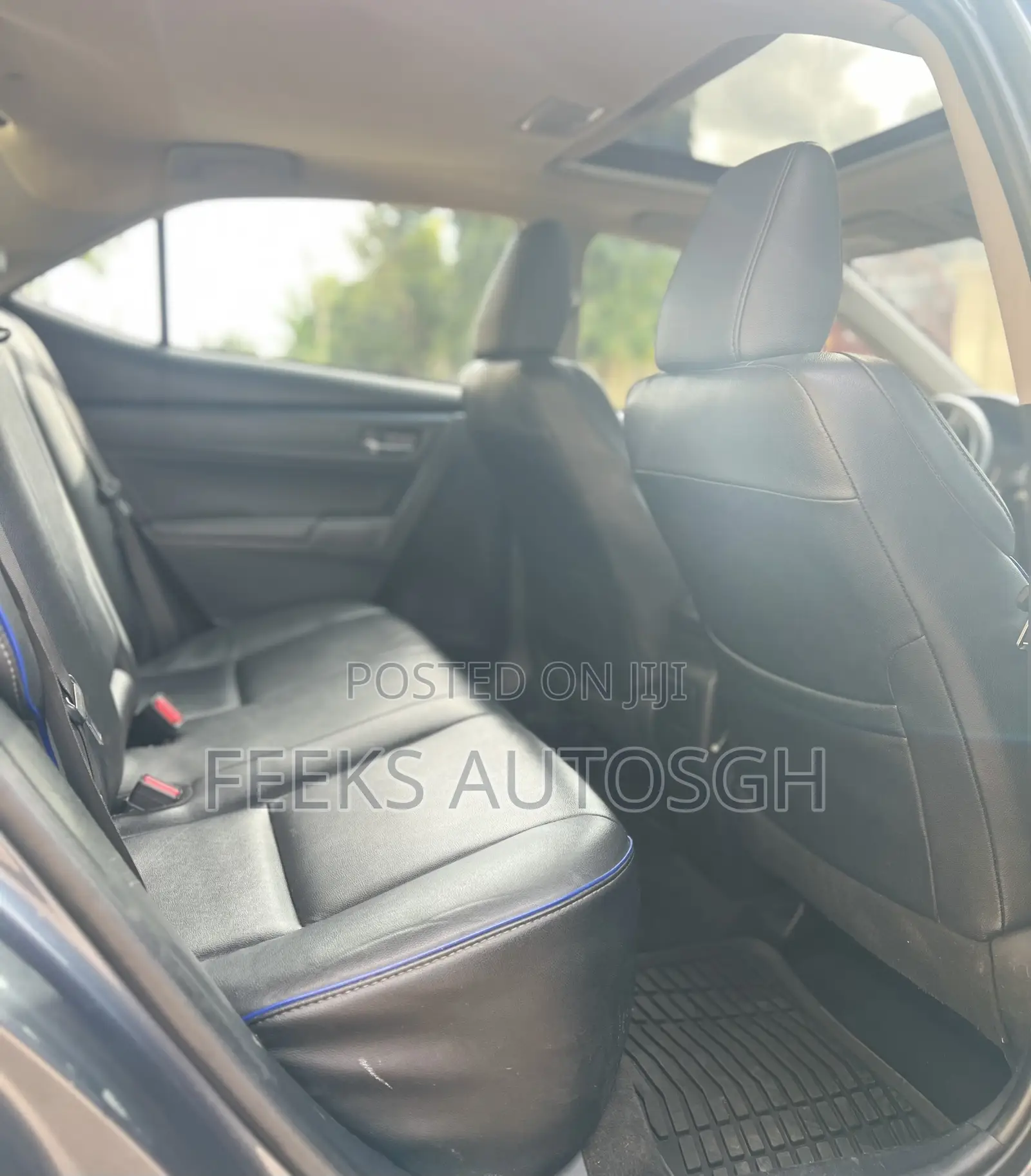 Toyota Corolla XSE (1.8L 4cyl 2A) 2018 Gray