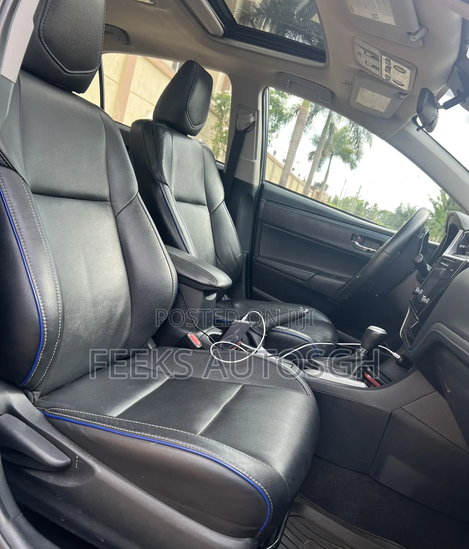 Toyota Corolla XSE (1.8L 4cyl 2A) 2018 Gray