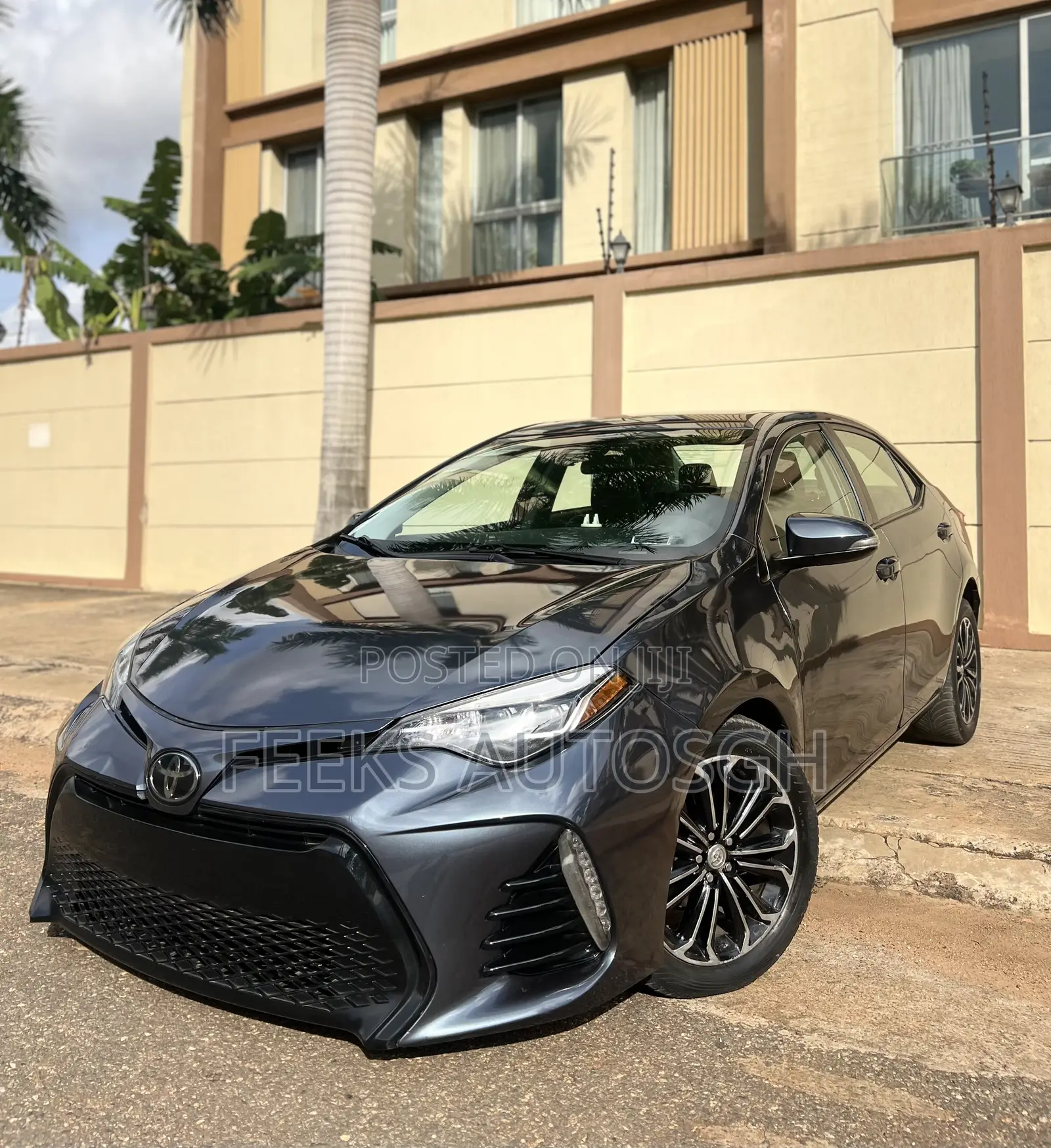 Toyota Corolla XSE (1.8L 4cyl 2A) 2018 Gray