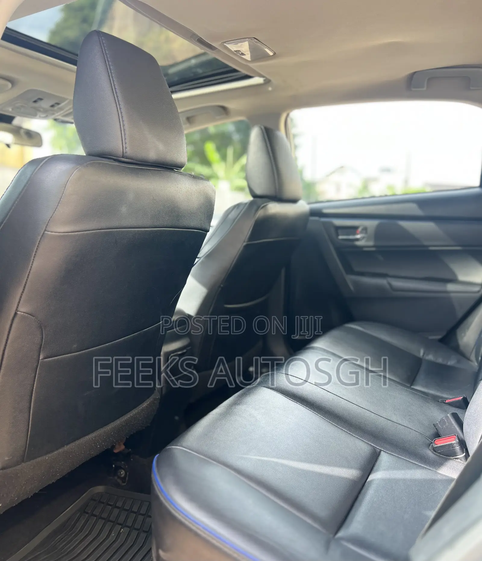 Toyota Corolla XSE (1.8L 4cyl 2A) 2018 Gray