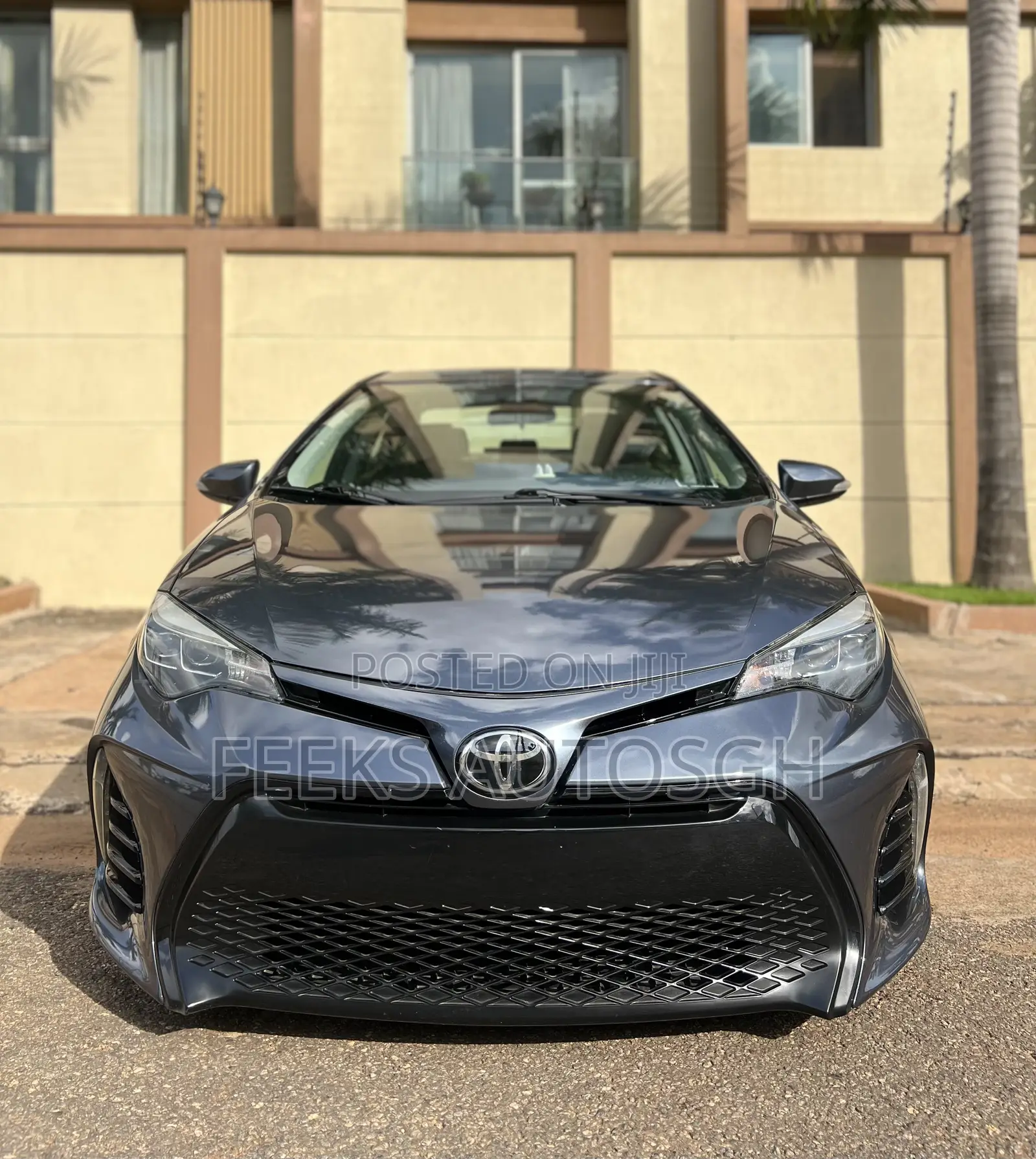 Toyota Corolla XSE (1.8L 4cyl 2A) 2018 Gray