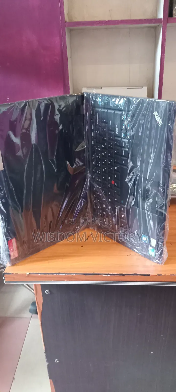 New Laptop Lenovo ThinkPad A20p 4GB Intel Core i5 HDD 320GB