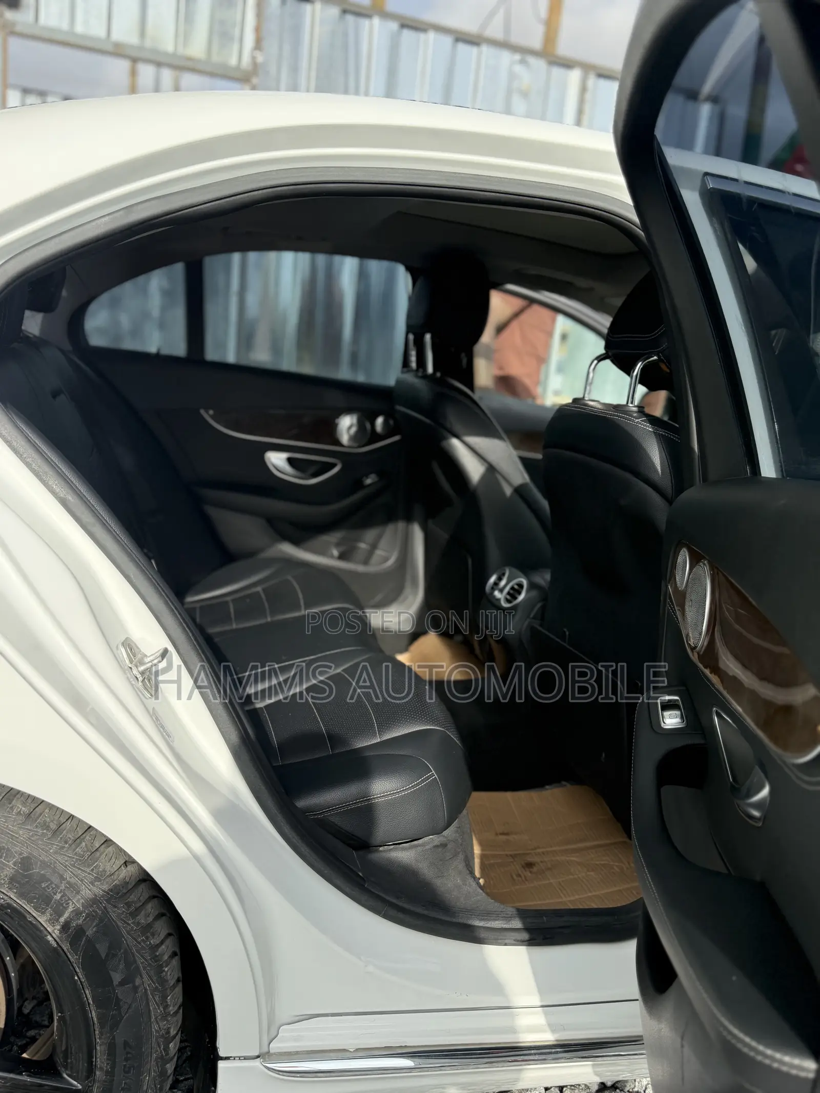 Mercedes-Benz C300 Luxury Sedan RWD (2.0L 4cyl 7A) 2016 White