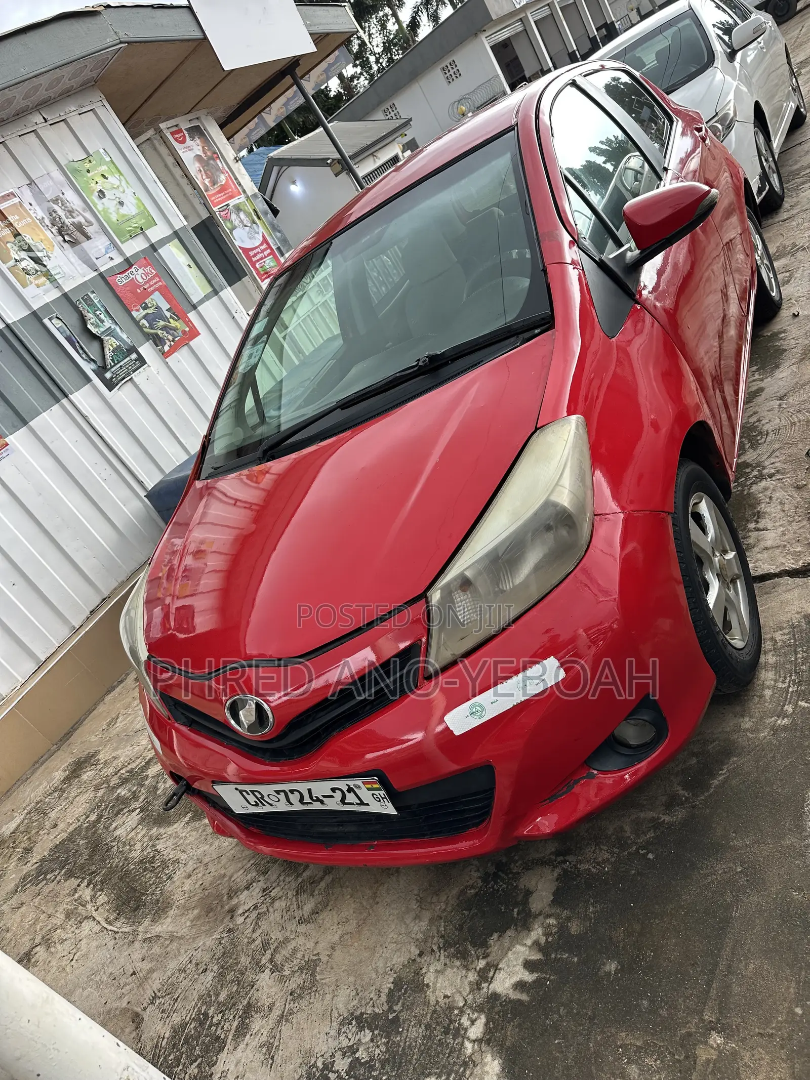 Toyota Vitz 1.3 FWD 5dr 2013 White