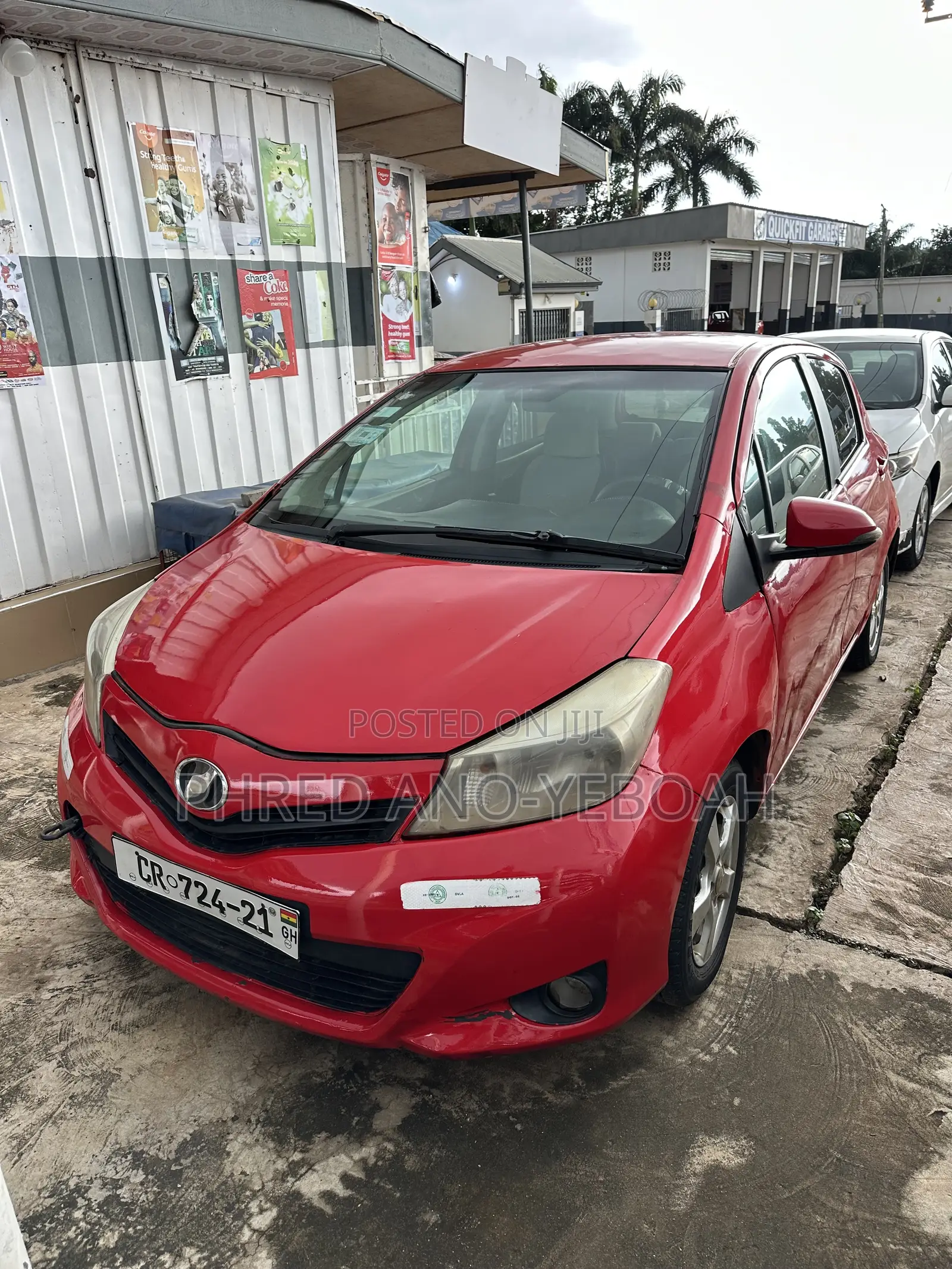 Toyota Vitz 1.3 FWD 5dr 2013 White