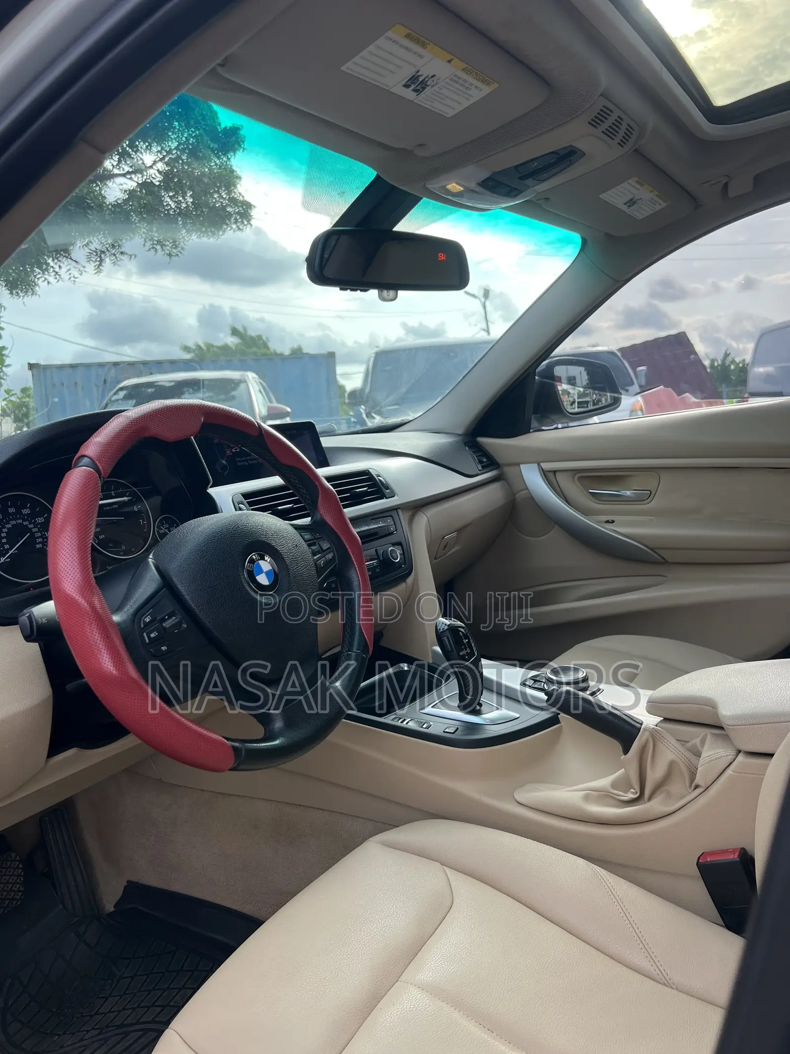 BMW 320i Sedan RWD 2014 Silver