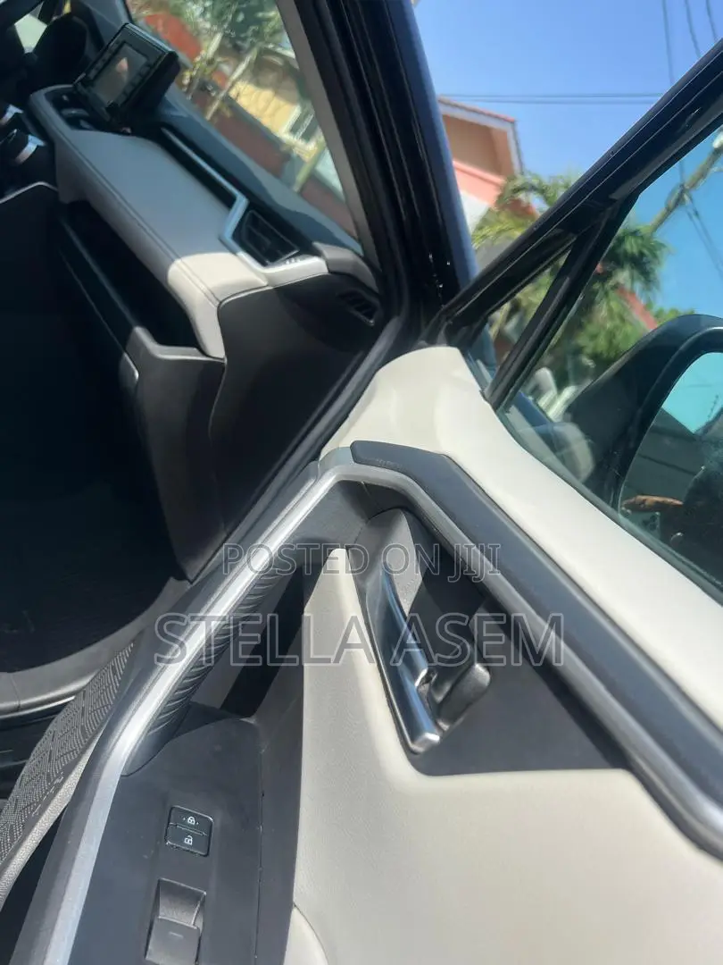 Toyota RAV4 2022 Black