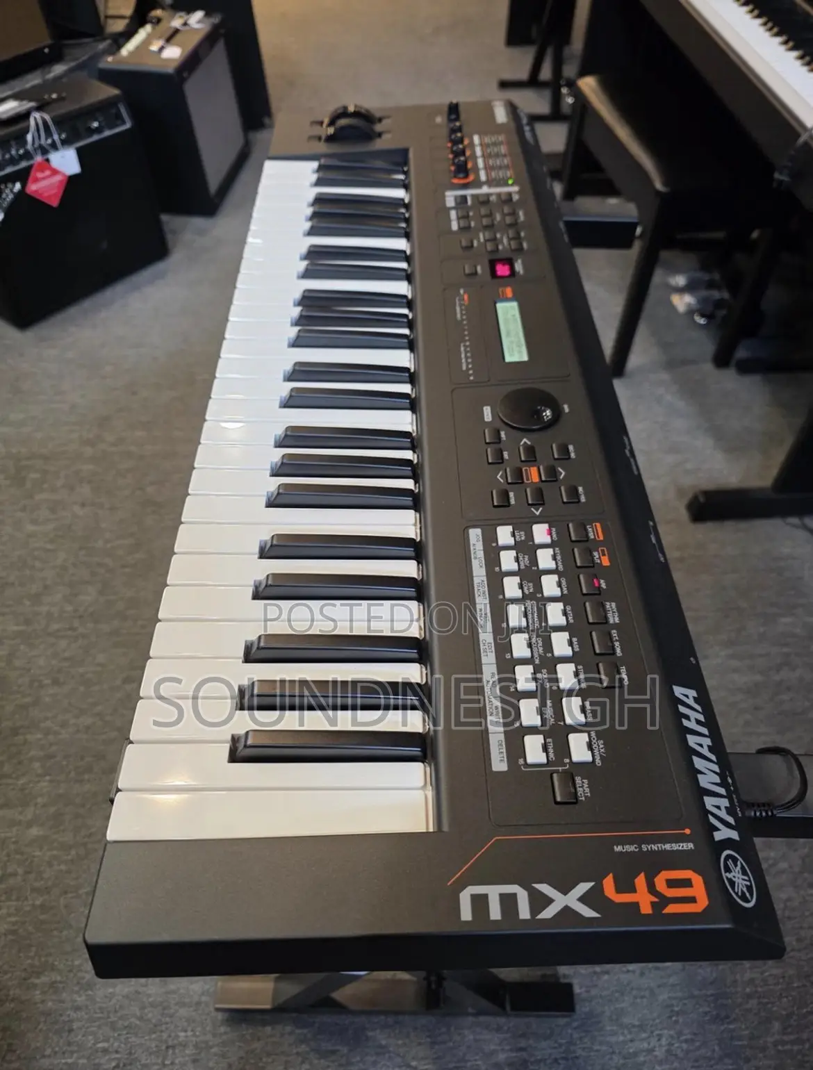 Yamaha Mx49 (Motif) + Free Bag