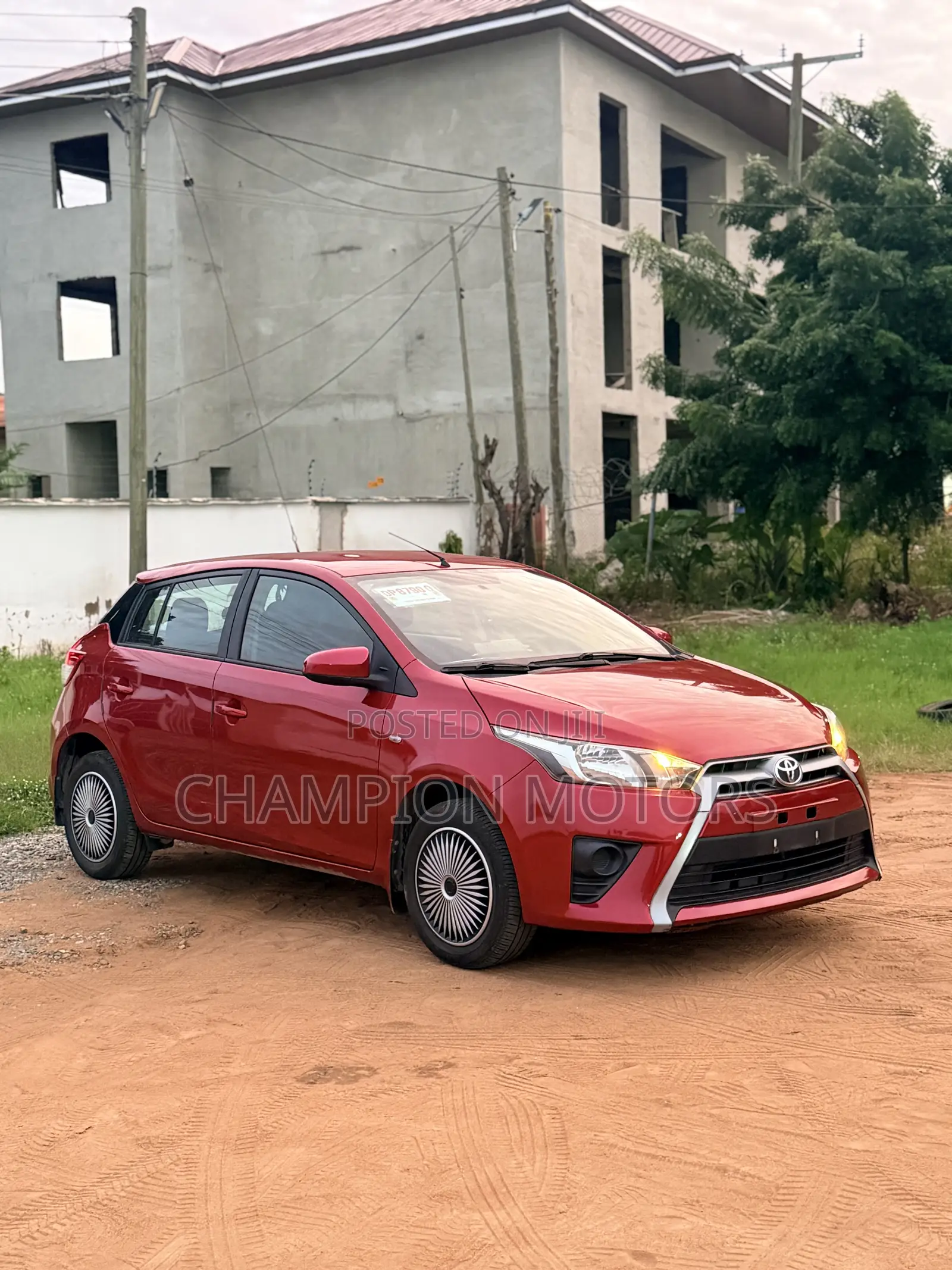 Toyota Yaris 2015 Red