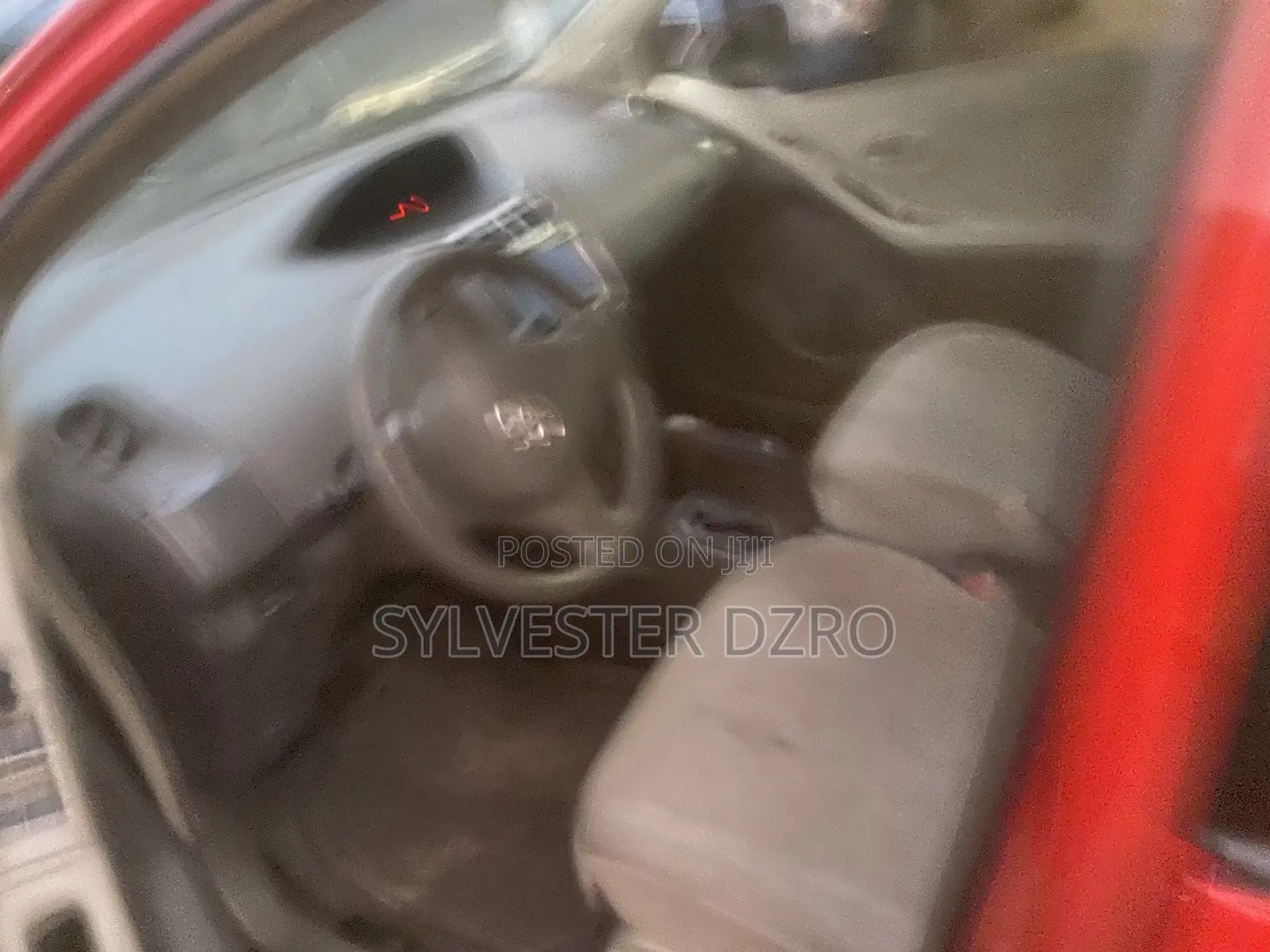 Toyota Vitz 2010 Red