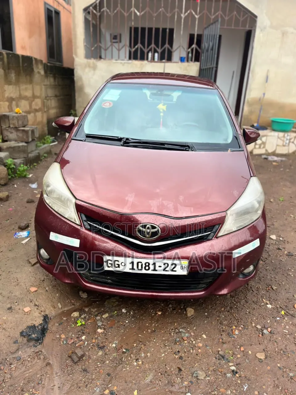 Toyota Vitz 2013 Brown