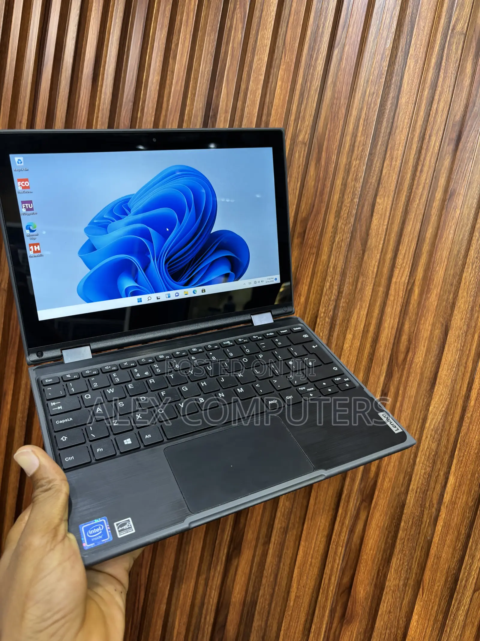 Laptop Lenovo 300e 4GB Intel SSD 128GB