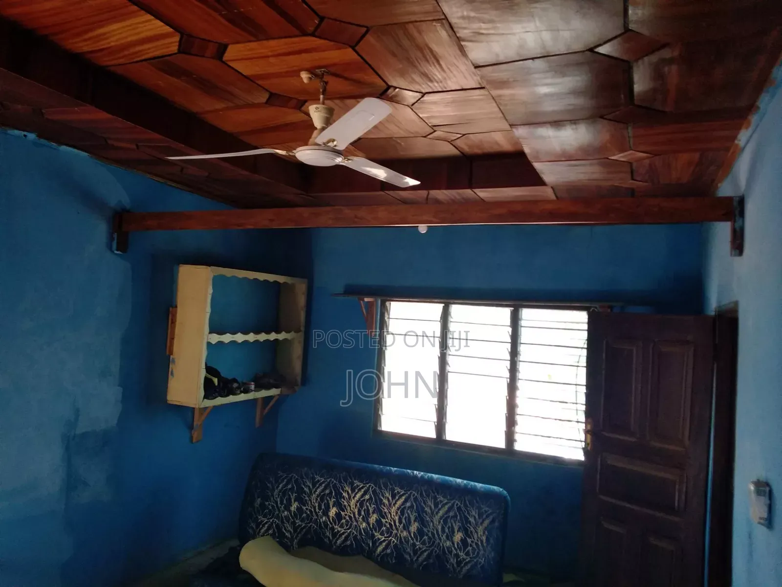 1bdrm Room & Parlour in Survivorestates, School Junction for rent
