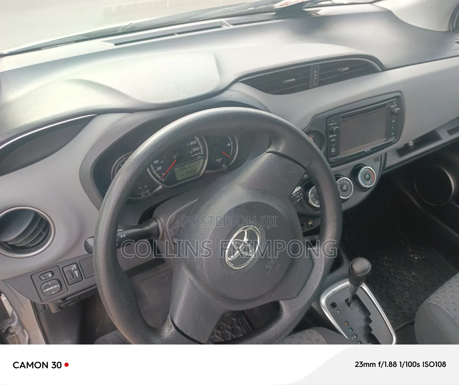 Toyota Yaris LE Hatchback 5dr 2016 Silver