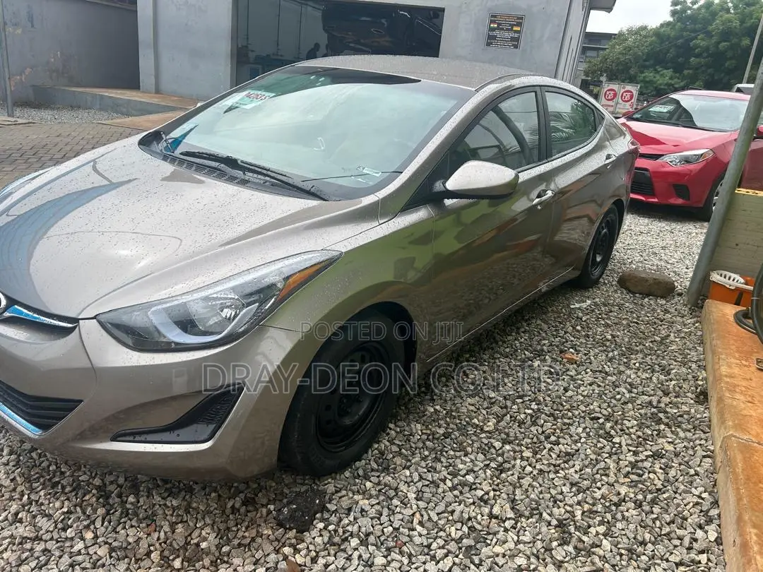 Hyundai Elantra Limited Sedan FWD (1.8L 4cyl 6A) 2016 Brown