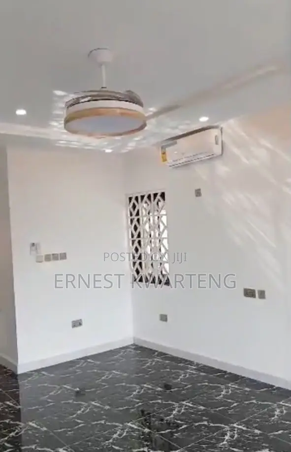 4bdrm Apartment in Grandprestige, Lapaz for rent