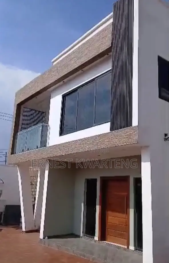 4bdrm Apartment in Grandprestige, Lapaz for rent