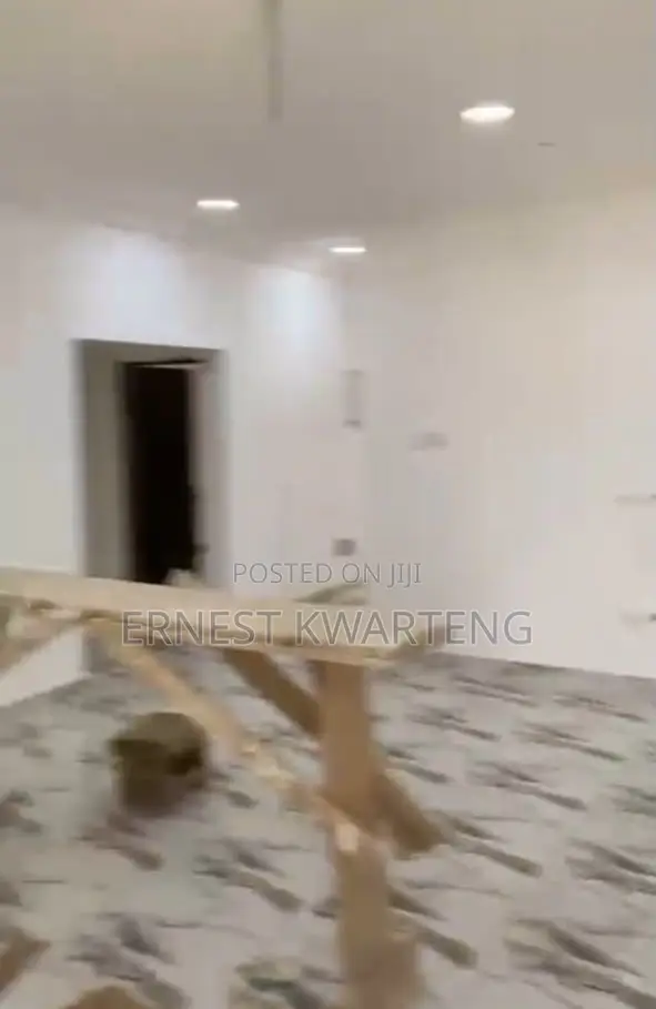 5bdrm Apartment in Grandprestige, Lapaz for rent