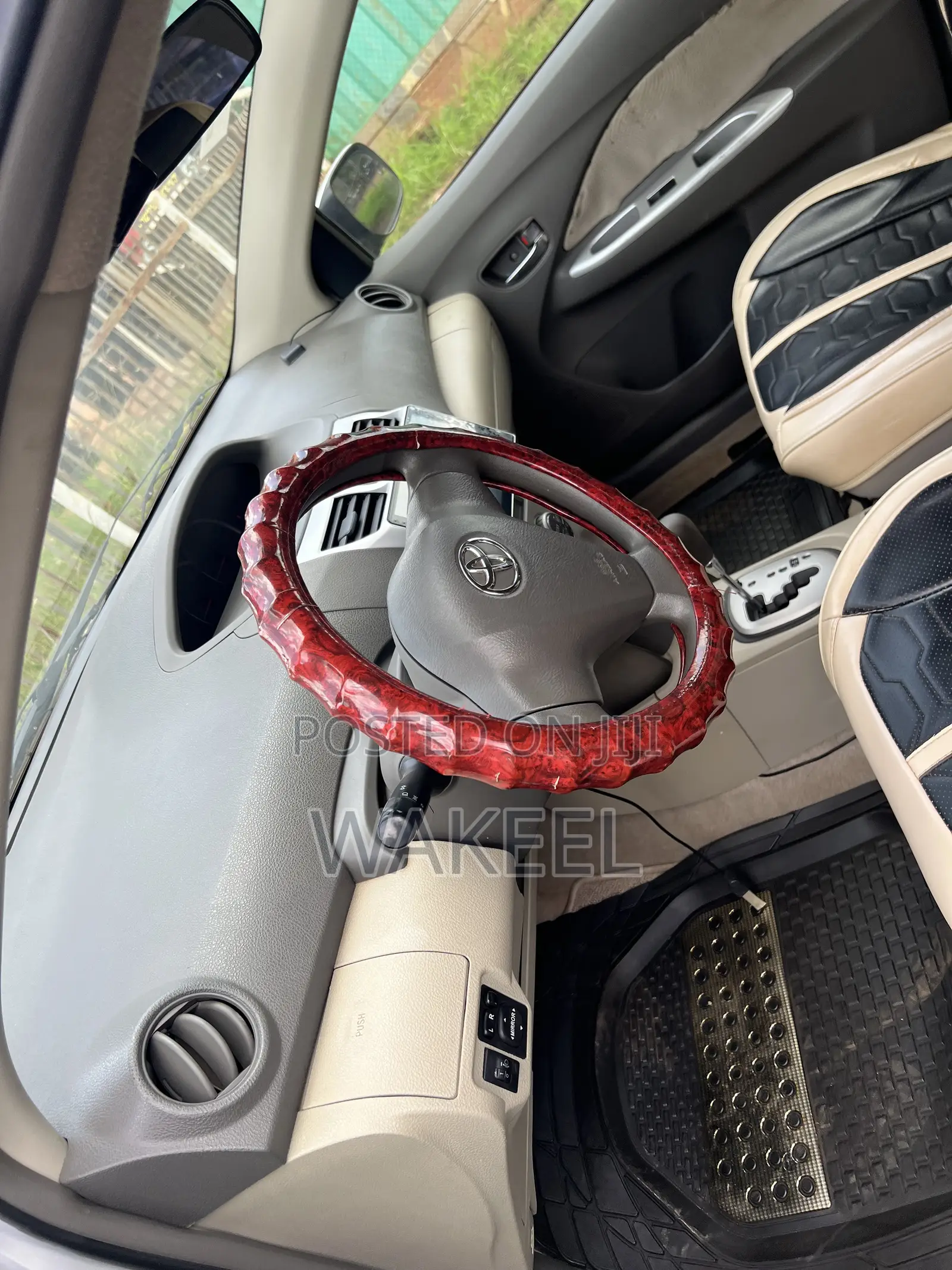Toyota Belta 2010 Silver