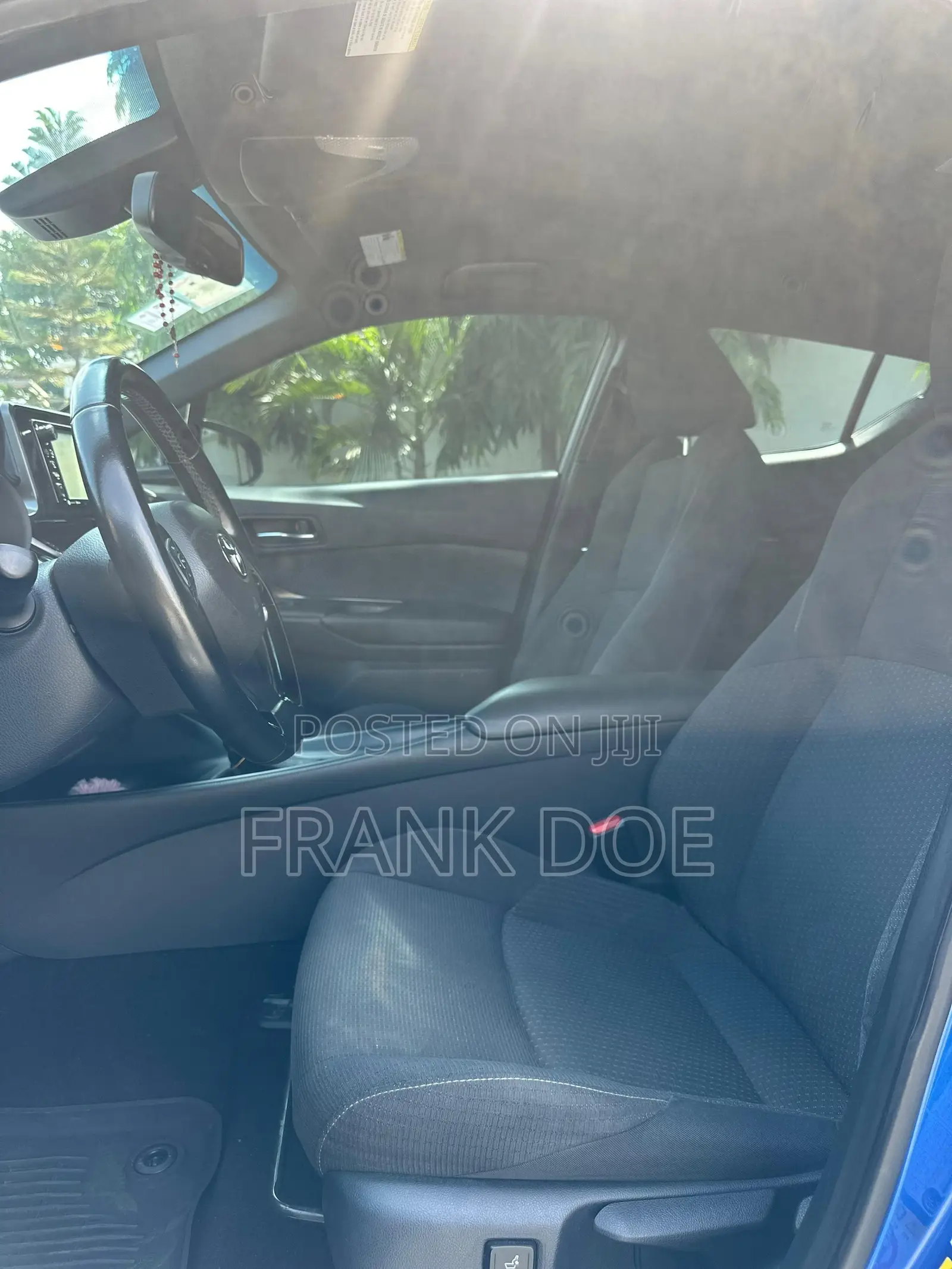 Toyota C-HR 2017 Blue