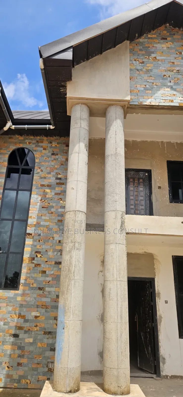 5bdrm House in Kokoben Near, Kumasi Metropolitan for sale