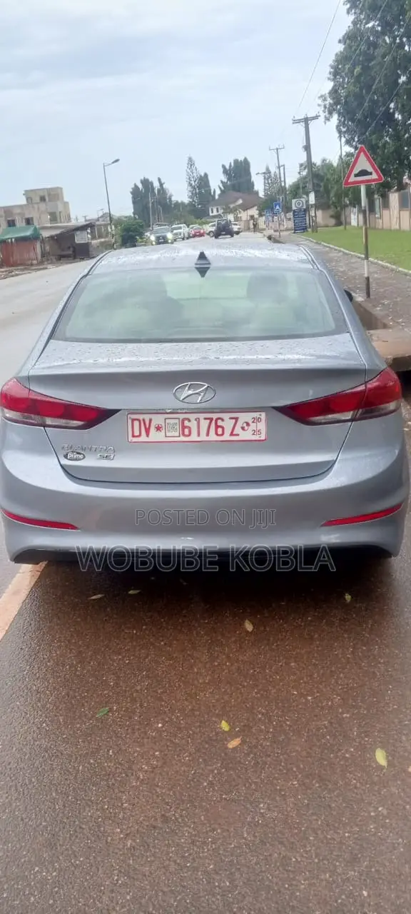 Hyundai Elantra 2017 Gray