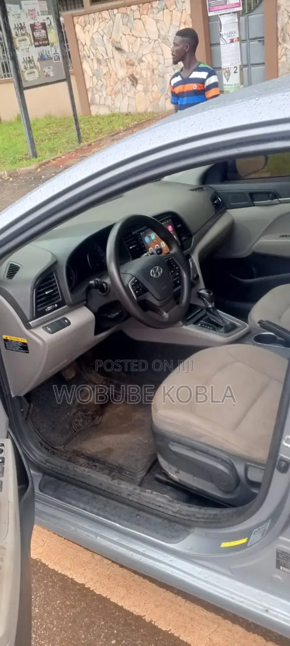 Hyundai Elantra 2017 Gray