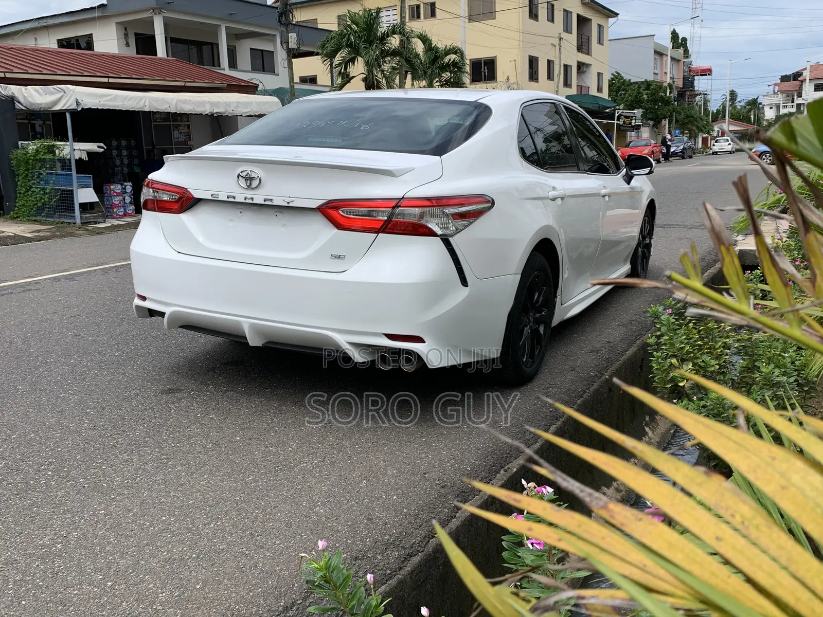 Toyota Camry 2020 White