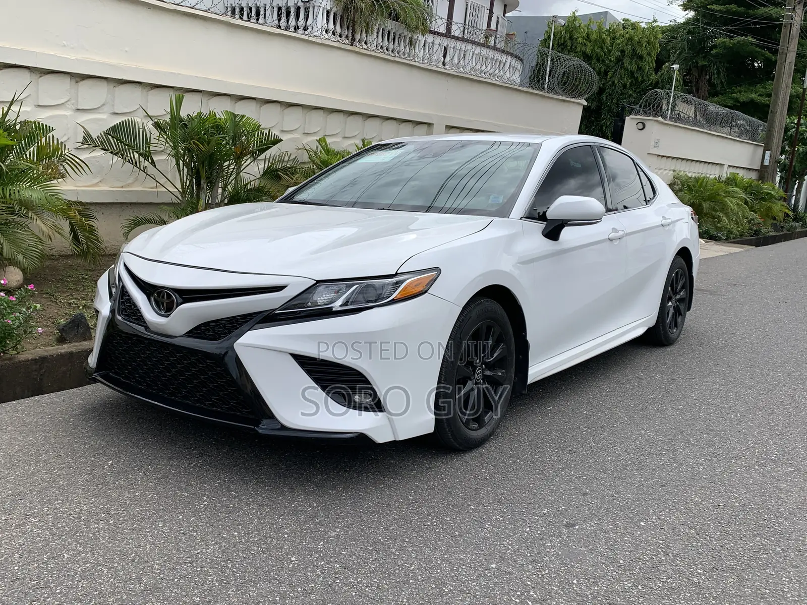 Toyota Camry 2020 White